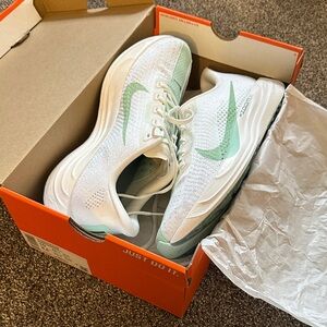 Nike Pegasus Plus White/Mint